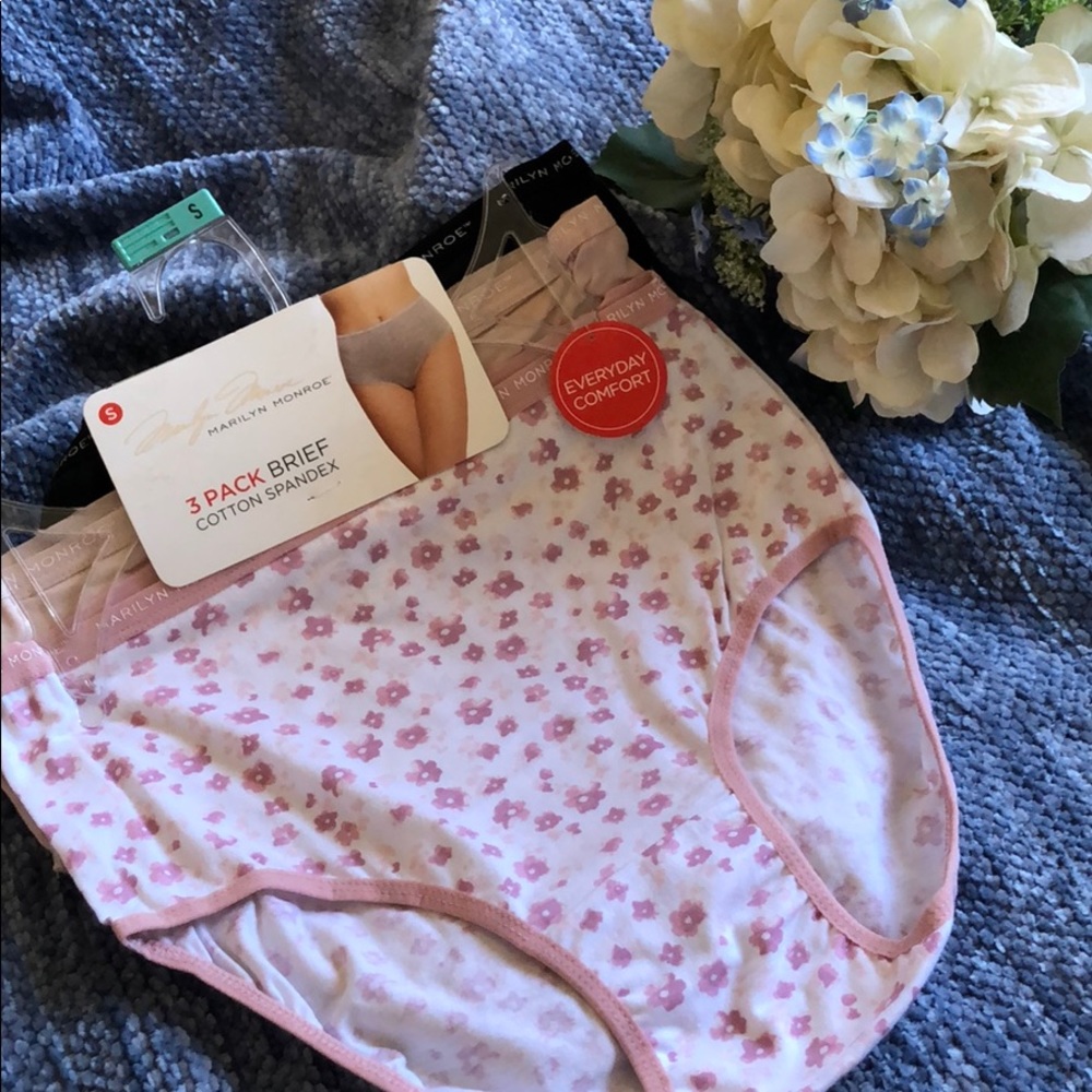Marilyn Monroe 3pack Small NEW 2 sets available